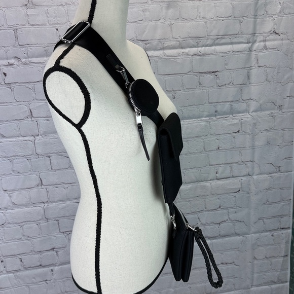 ⭐️Athleta Revive Modular Crossbody Bag black - Picture 5 of 12